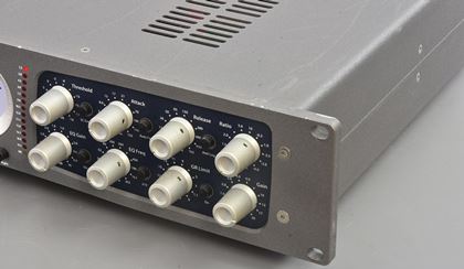 various-Elysia Mpressor 902001 s/n 000101